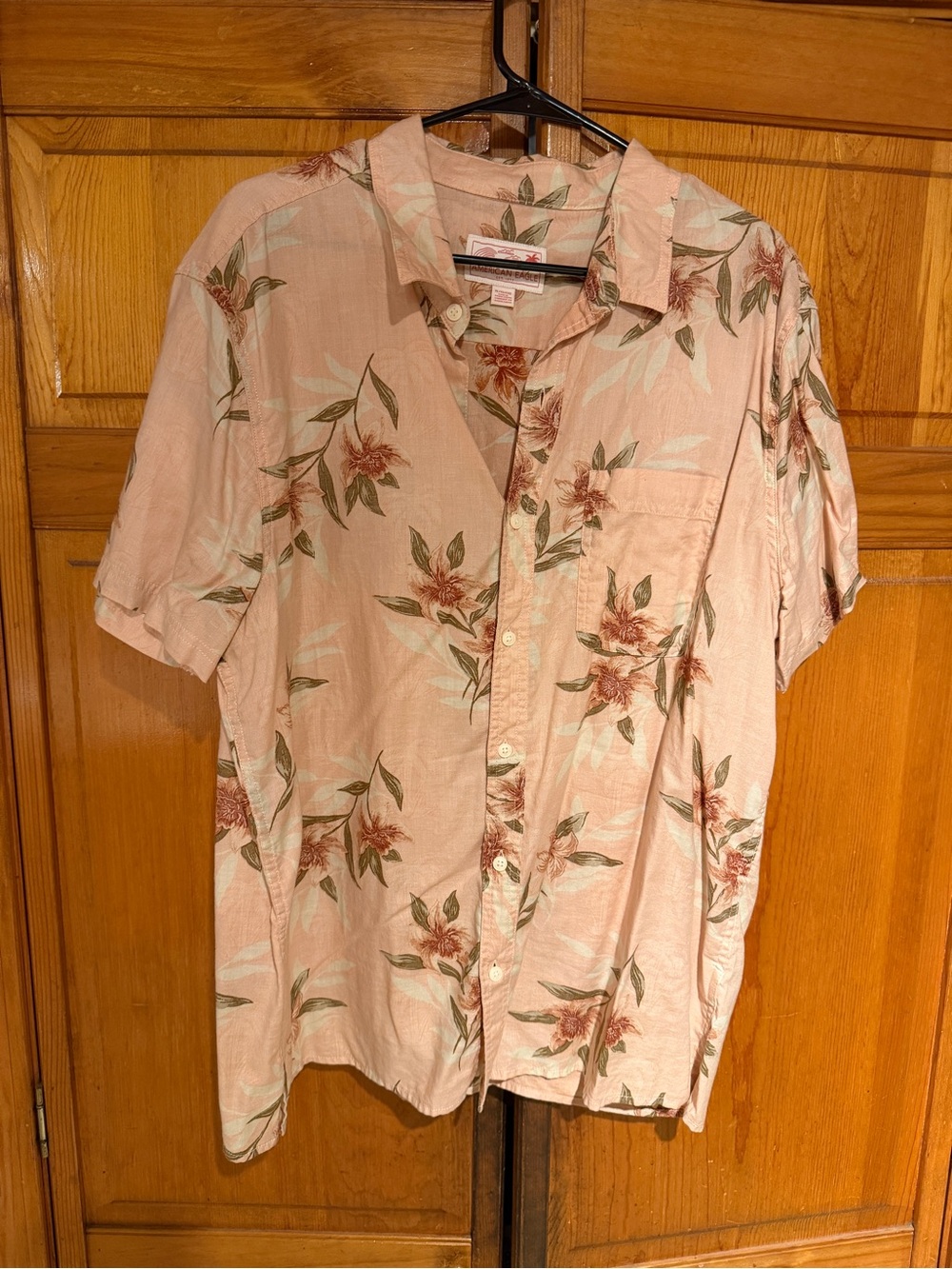 American Eagle Outfitters Peach Floral Short-Sleeve Button-Up Shirt